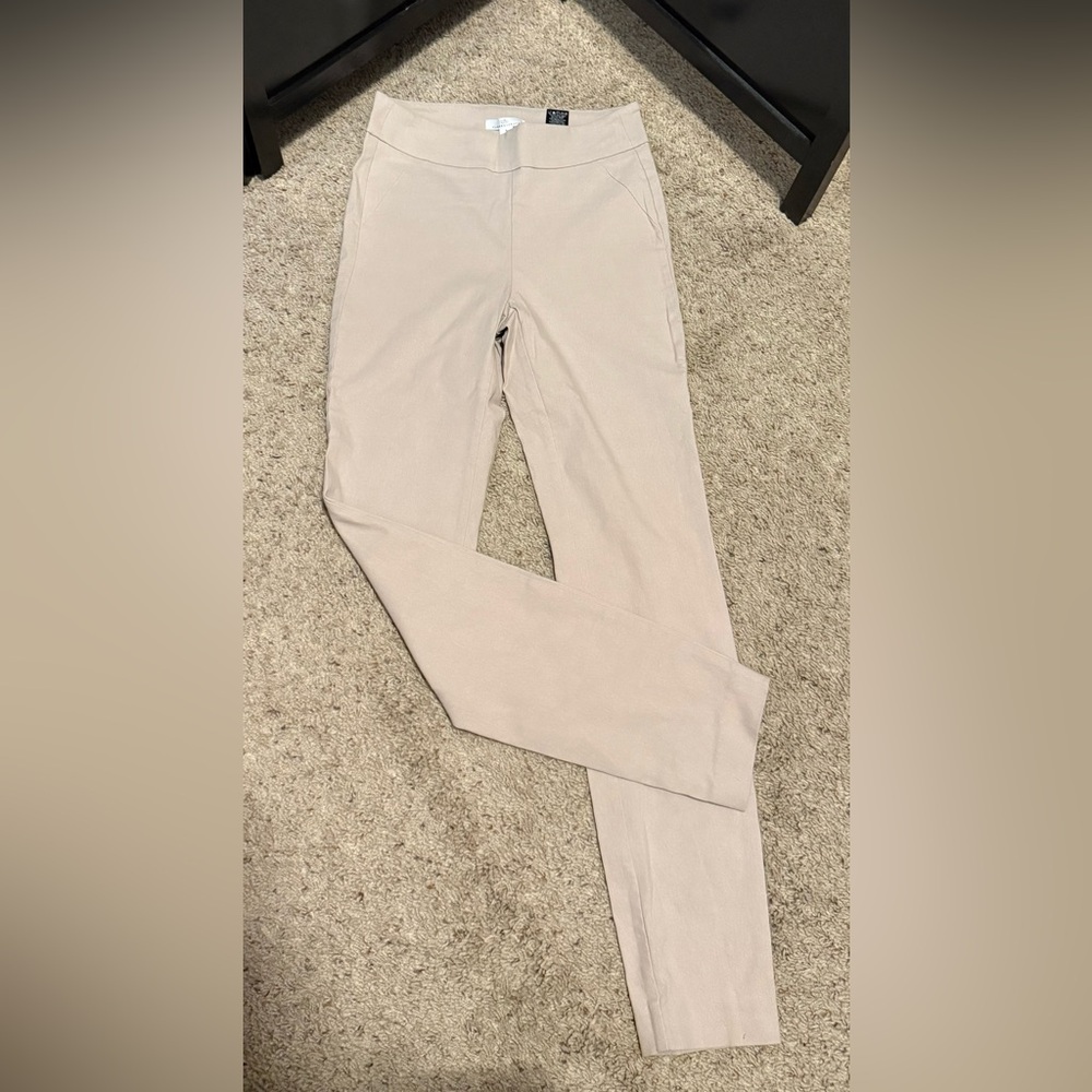 Women's Skinny Pants in Tan